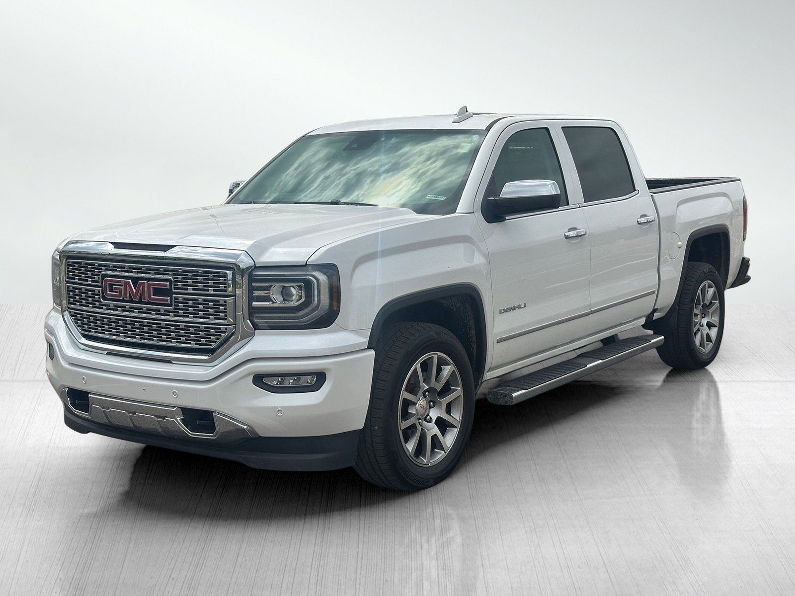 Used 2018 GMC Sierra 1500 Denali AWD/4WD image 3