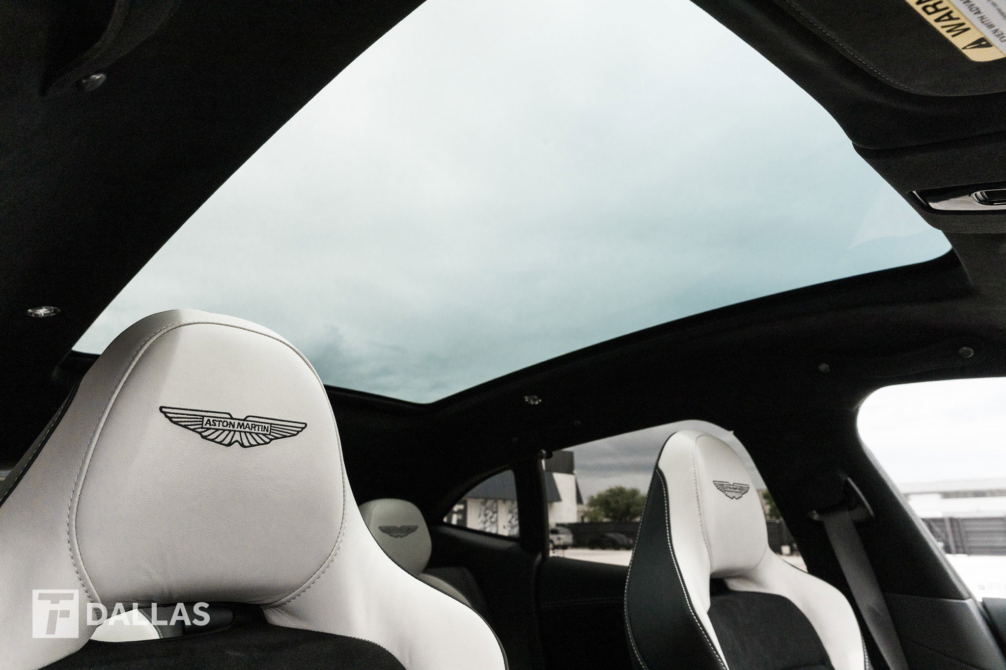 Used 2025 Aston Martin DBX 707 image 39