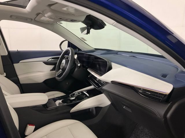 Used 2024 Buick Envision Avenir AWD/4WD image 32