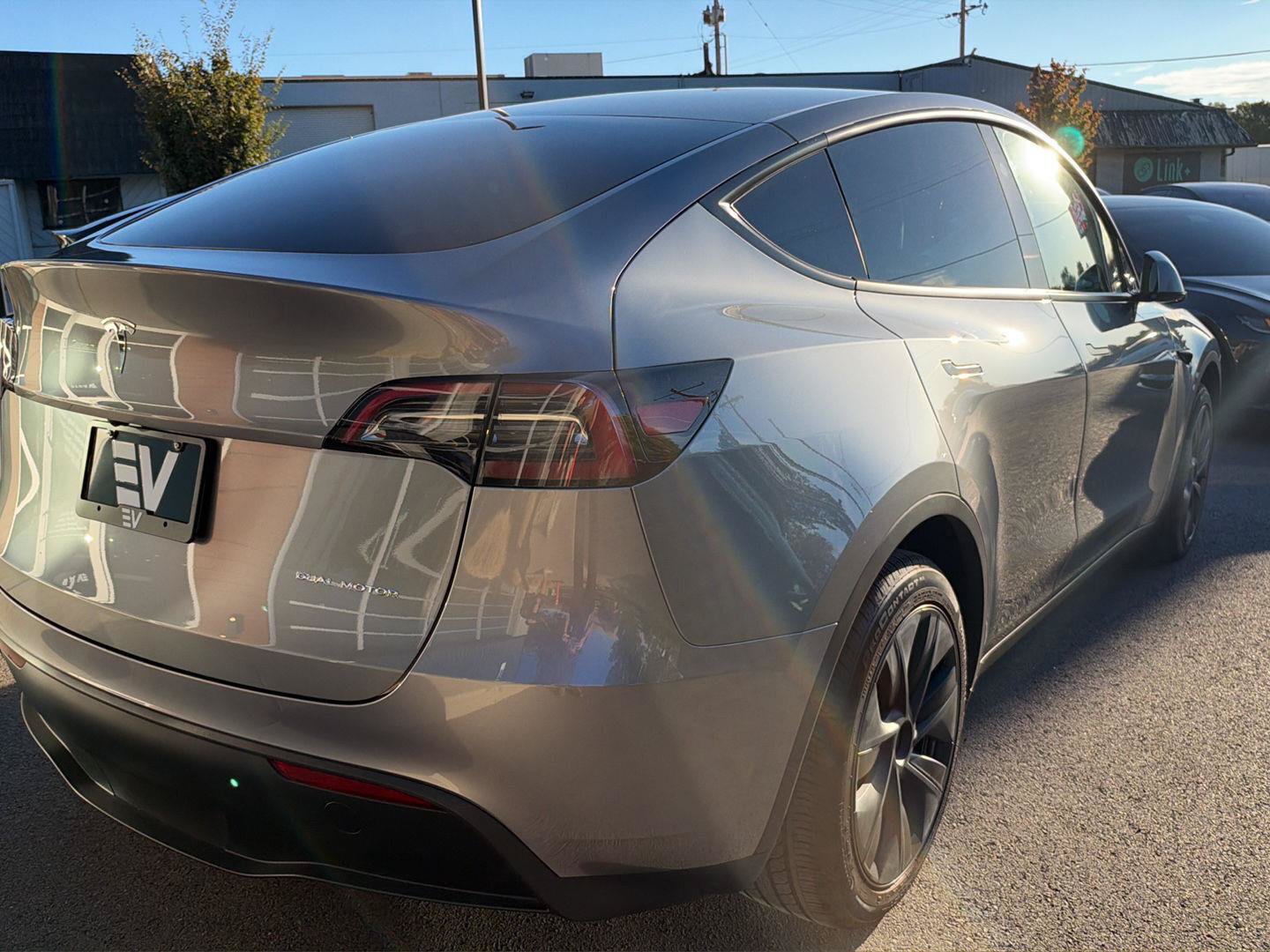 Used 2024 Tesla Model Y Long Range AWD/4WD image 8