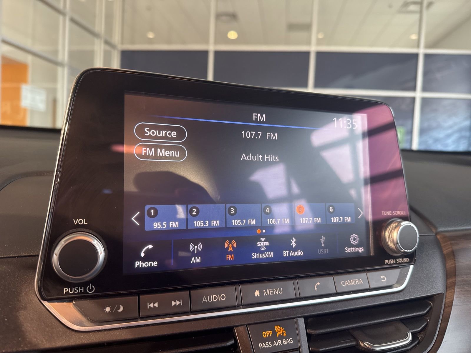 Used 2024 Nissan Altima 2.5 SV image 28