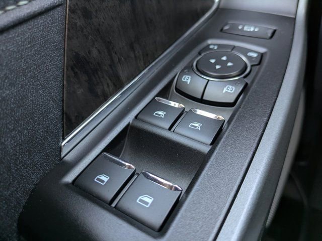 New 2026 Ford F250 Lariat w/ Black Appearance Package image 25