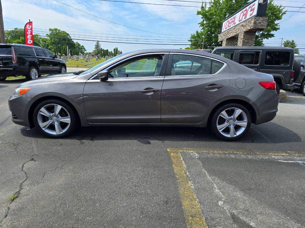 Used 2013 Acura ILX w/ Technology Package FWD image 6