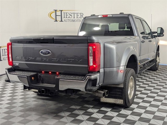 Used 2024 Ford F350 XLT image 7