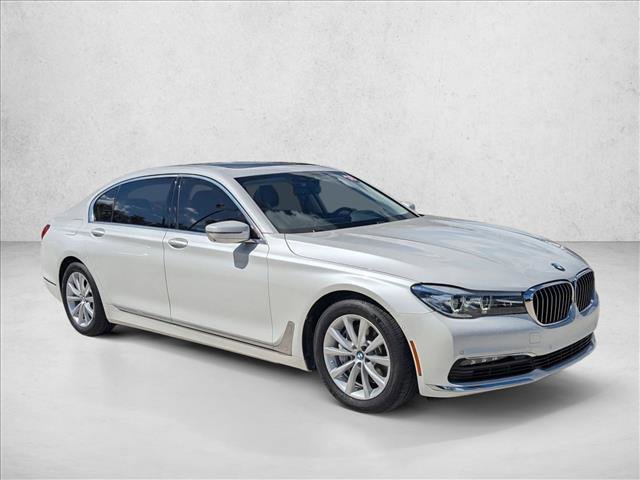 Used 2018 BMW 740i xDrive image 3