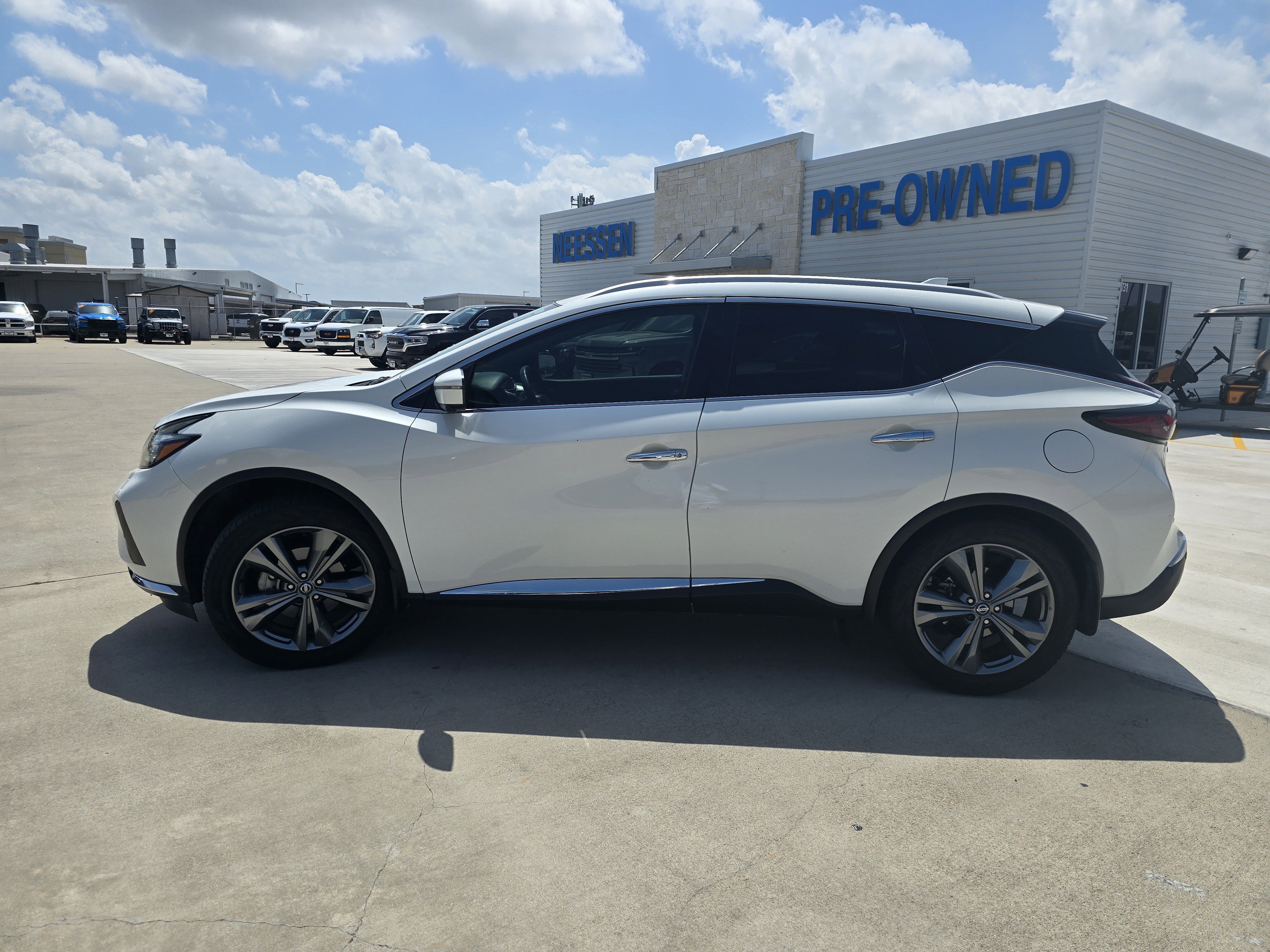Used 2020 Nissan Murano Platinum w/ Cargo Package image 6