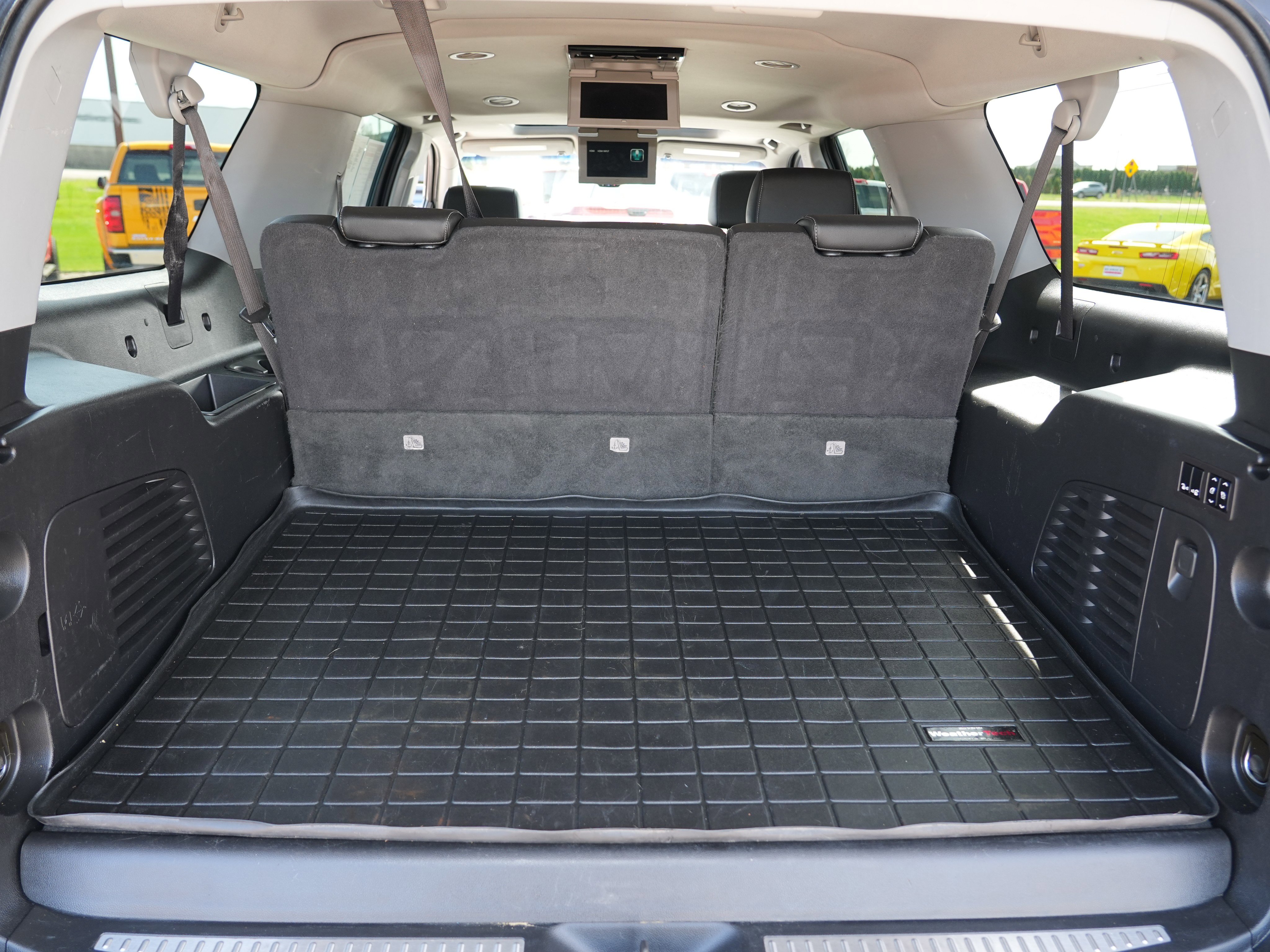 Used 2020 Chevrolet Suburban Premier AWD/4WD image 27
