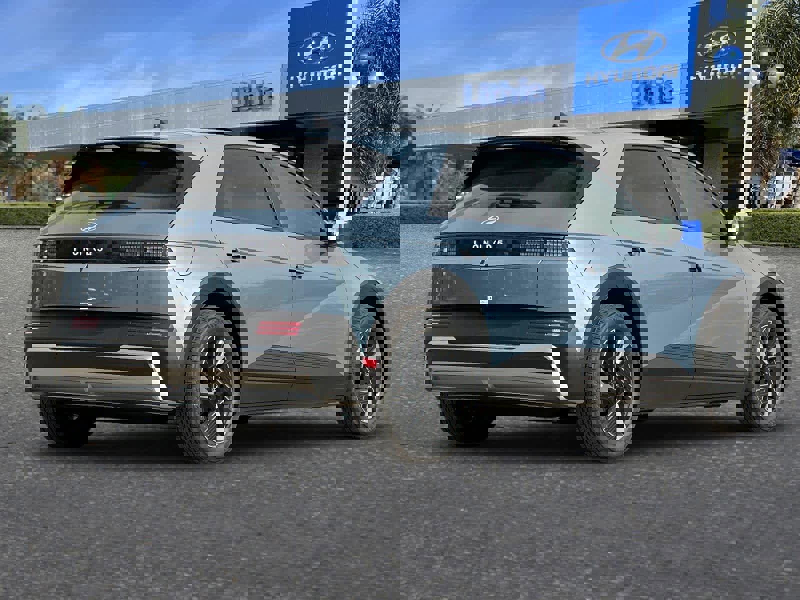 New 2026 Hyundai Ioniq 5 SE video 2