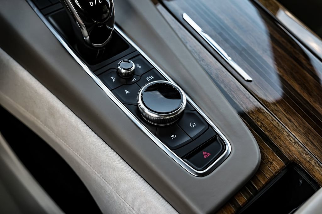 Used 2023 Cadillac Escalade Sport Platinum w/ LPO, ONYX Package image 30