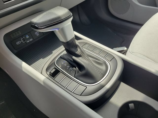 New 2026 Hyundai Kona SE FWD image 17