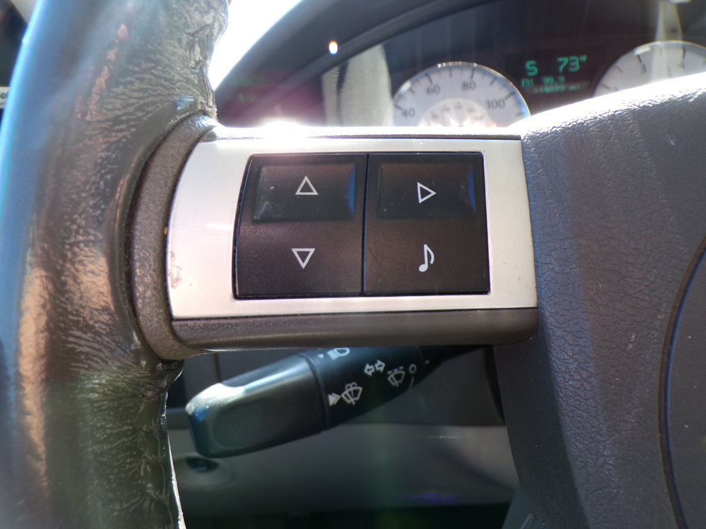 Used 2008 Chrysler 300 Limited AWD/4WD image 32