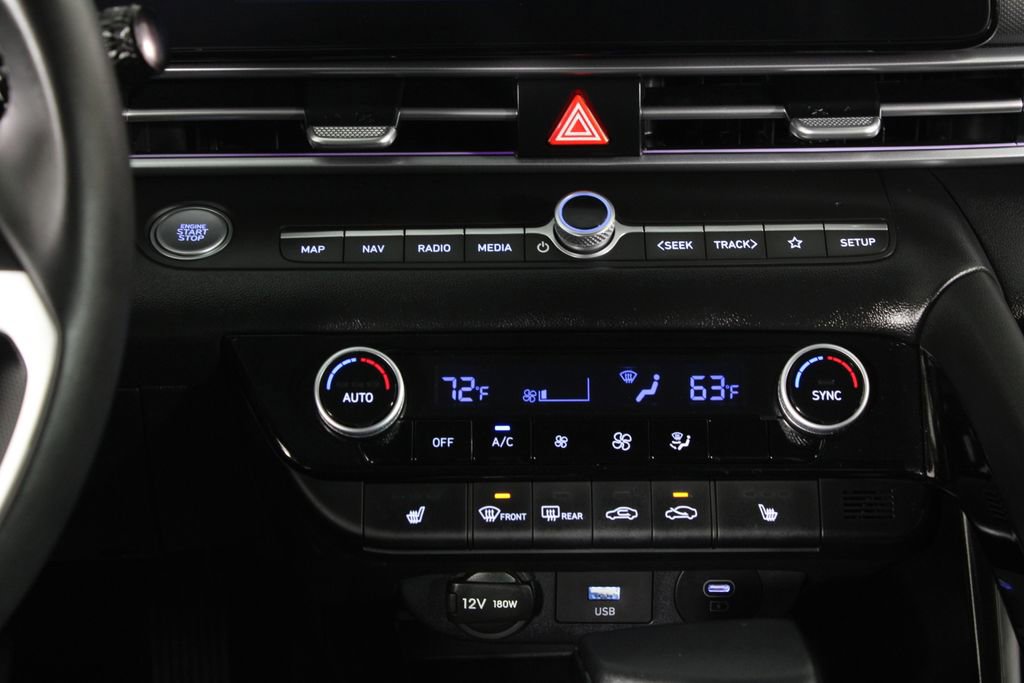 Used 2025 Hyundai Elantra SEL image 20