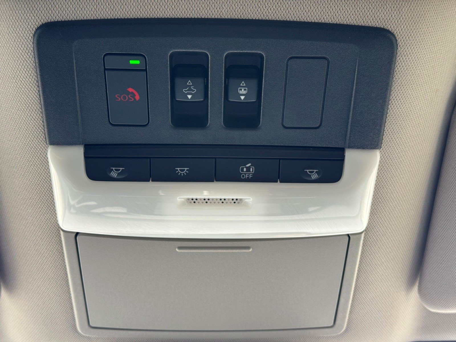 Used 2022 Nissan Pathfinder SL w/ SL Premium Package FWD image 31
