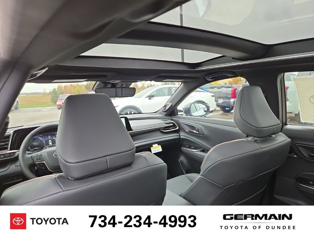 New 2026 Toyota Crown Platinum image 33