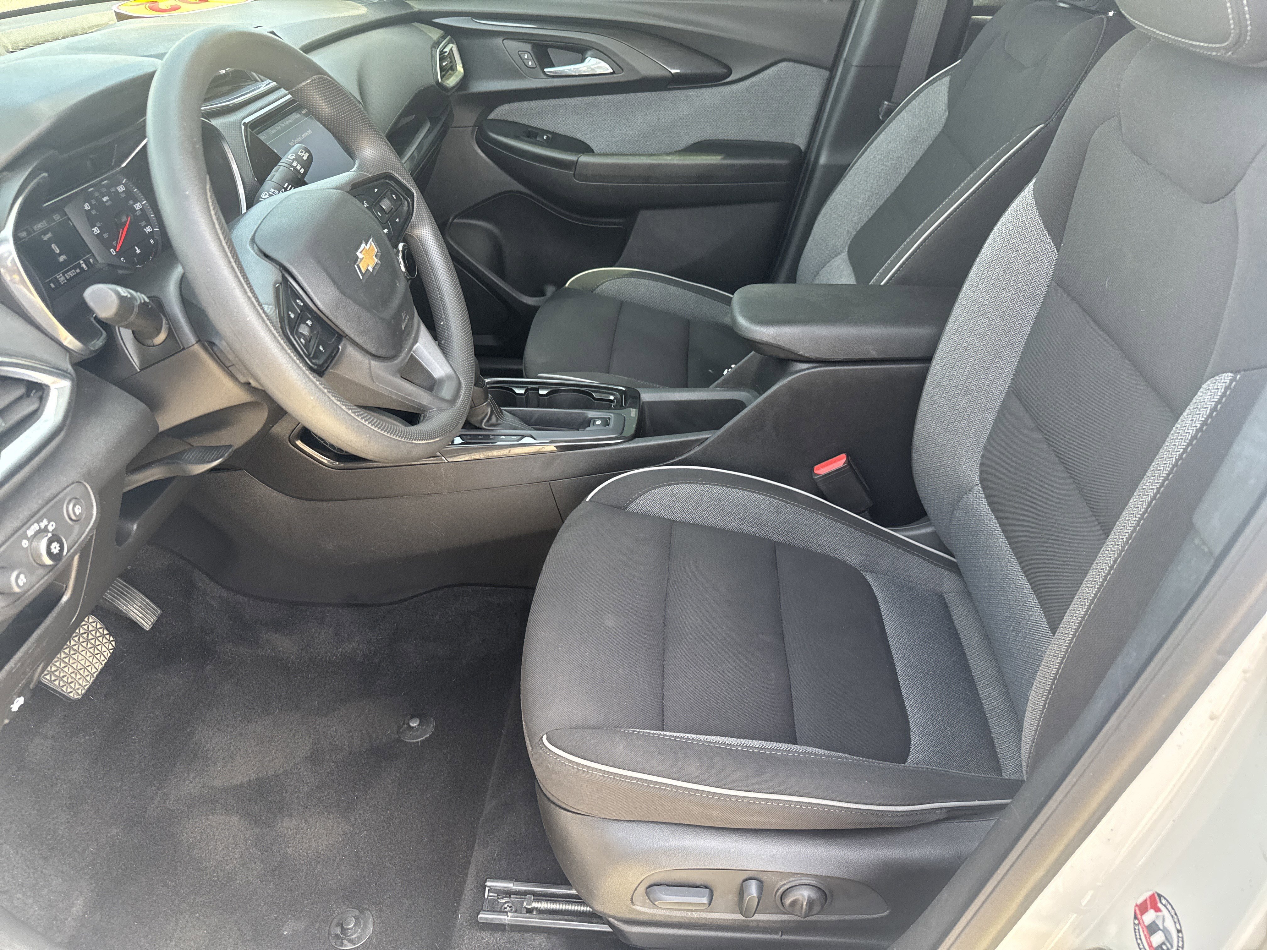 Used 2022 Chevrolet TrailBlazer LT w/ Convenience Package image 6