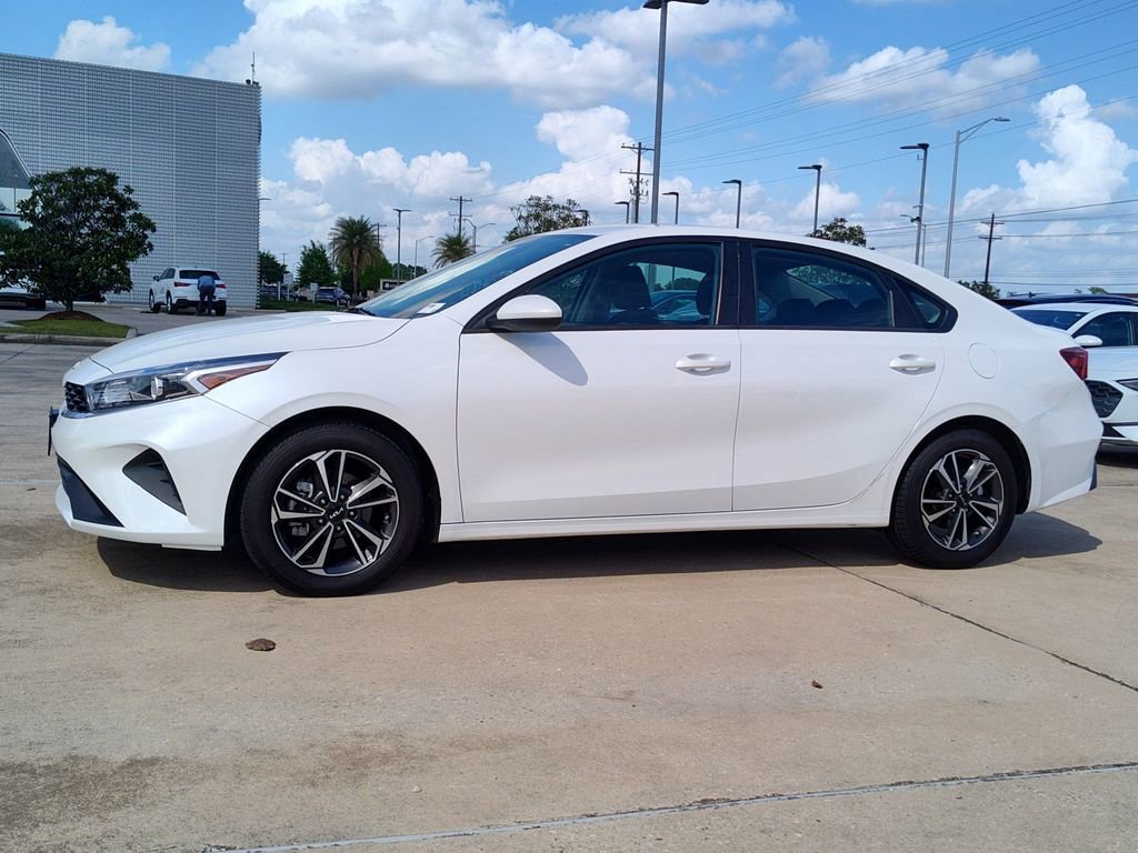 Used 2023 Kia Forte LXS image 3