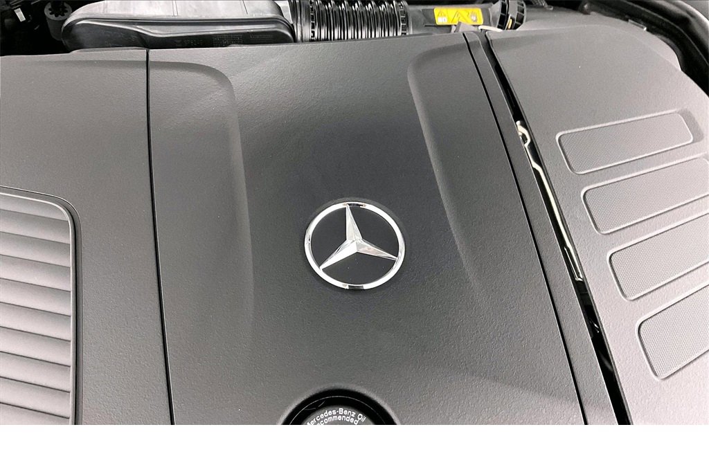 New 2025 Mercedes-Benz C 300 4MATIC Sedan image 17