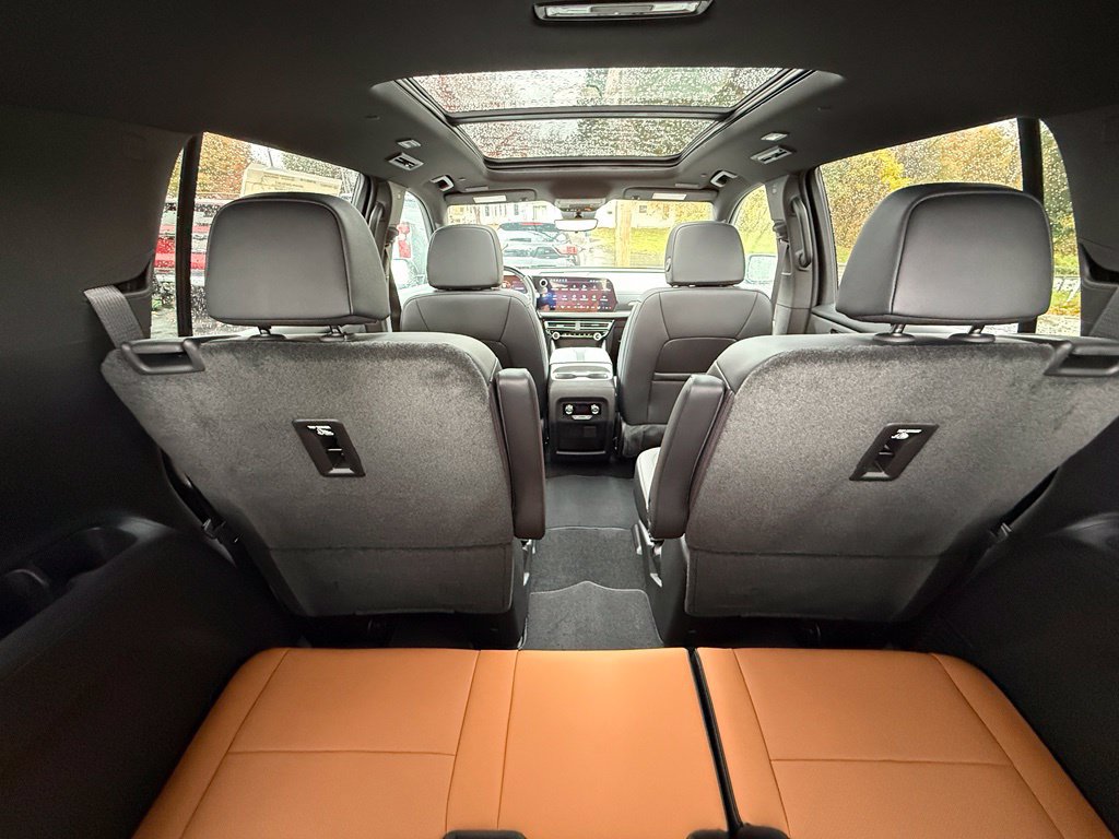 New 2027 Chevrolet Traverse Z71 w/ Enhanced Driving Package AWD/4WD image 33