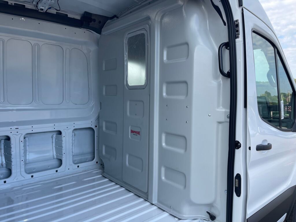 New 2025 Ford Transit 250 148 Medium Roof image 15