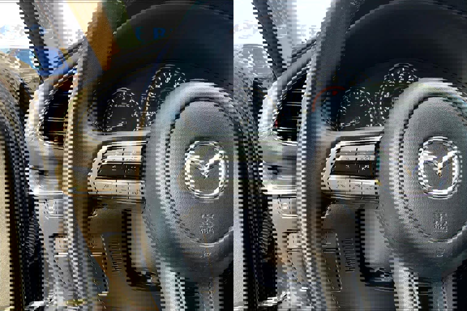 Used 2021 MAZDA MAZDA3 s image 23