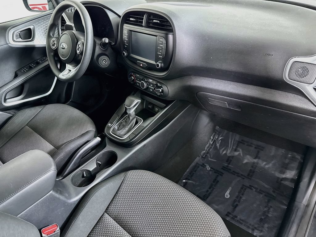 Used 2020 Kia Soul LX FWD image 29