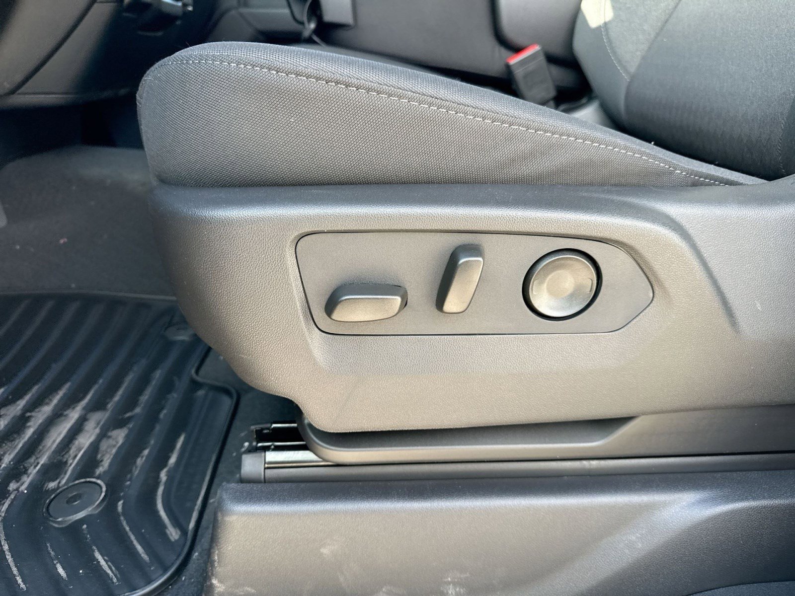 New 2026 Chevrolet Silverado 1500 Custom Trail Boss w/ Turbomax Blackout Package image 14