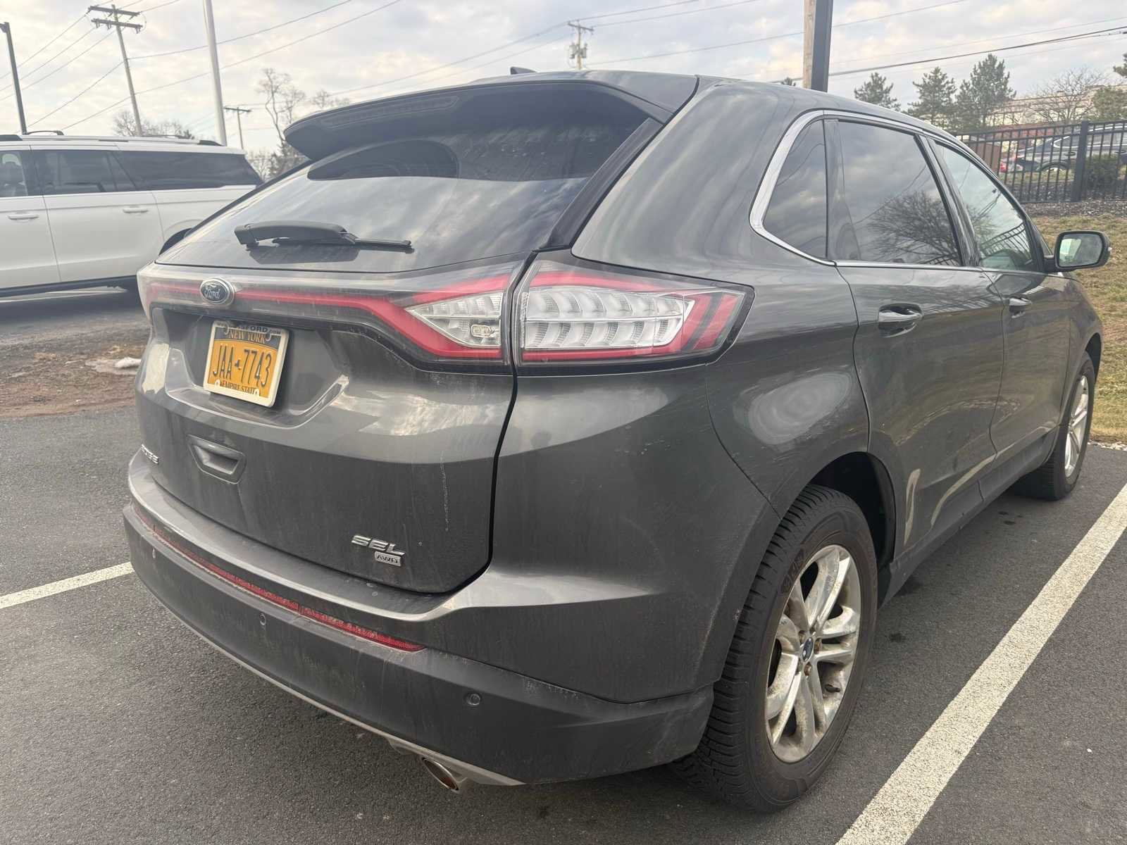 Used 2015 Ford Edge SEL w/ Equipment Group 201A image 4