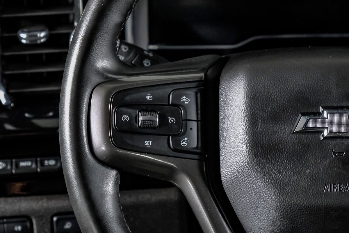 Used 2025 Chevrolet Silverado 2500 ZR2 w/ Technology Package image 17