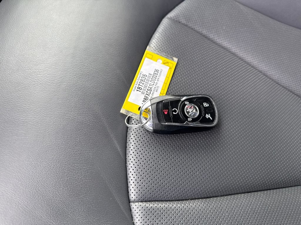 Used 2020 Buick Envision Essence FWD image 24