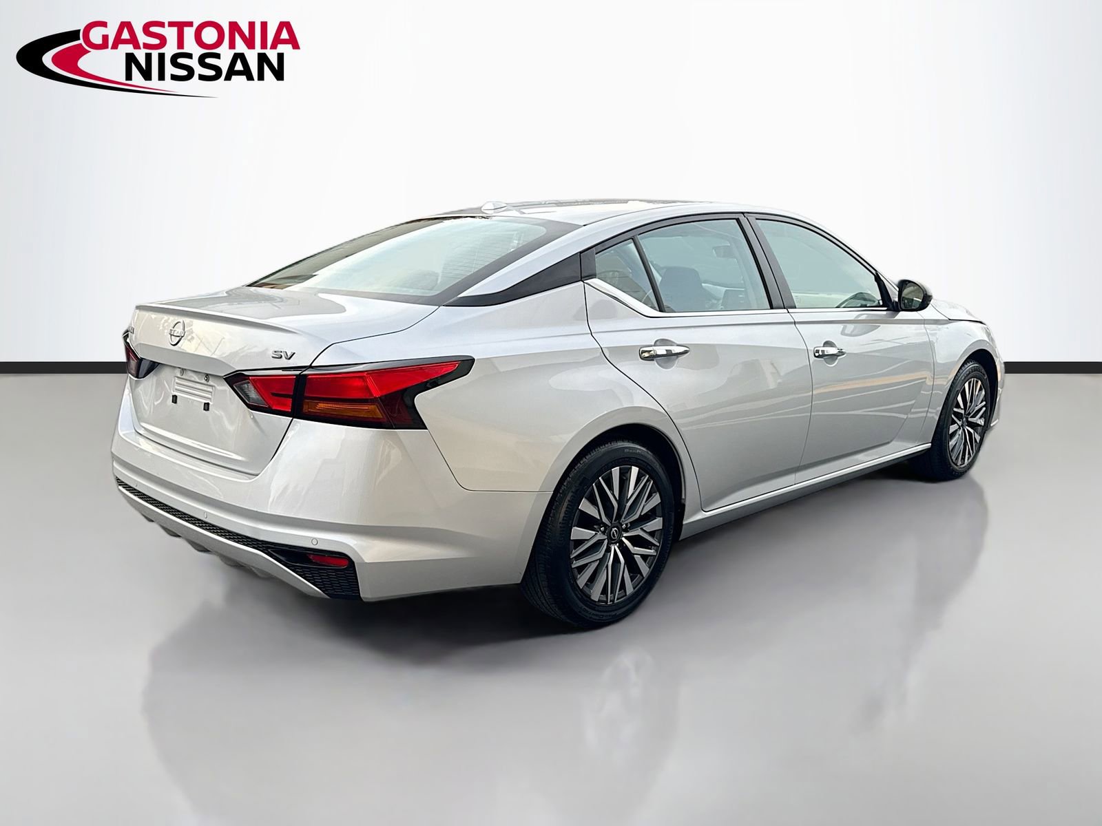 Used 2024 Nissan Altima 2.5 SV image 9