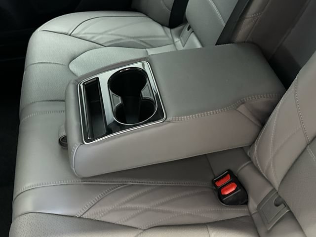 Used 2022 Toyota Avalon Limited w/ Advanced Safety Package FWD image 15