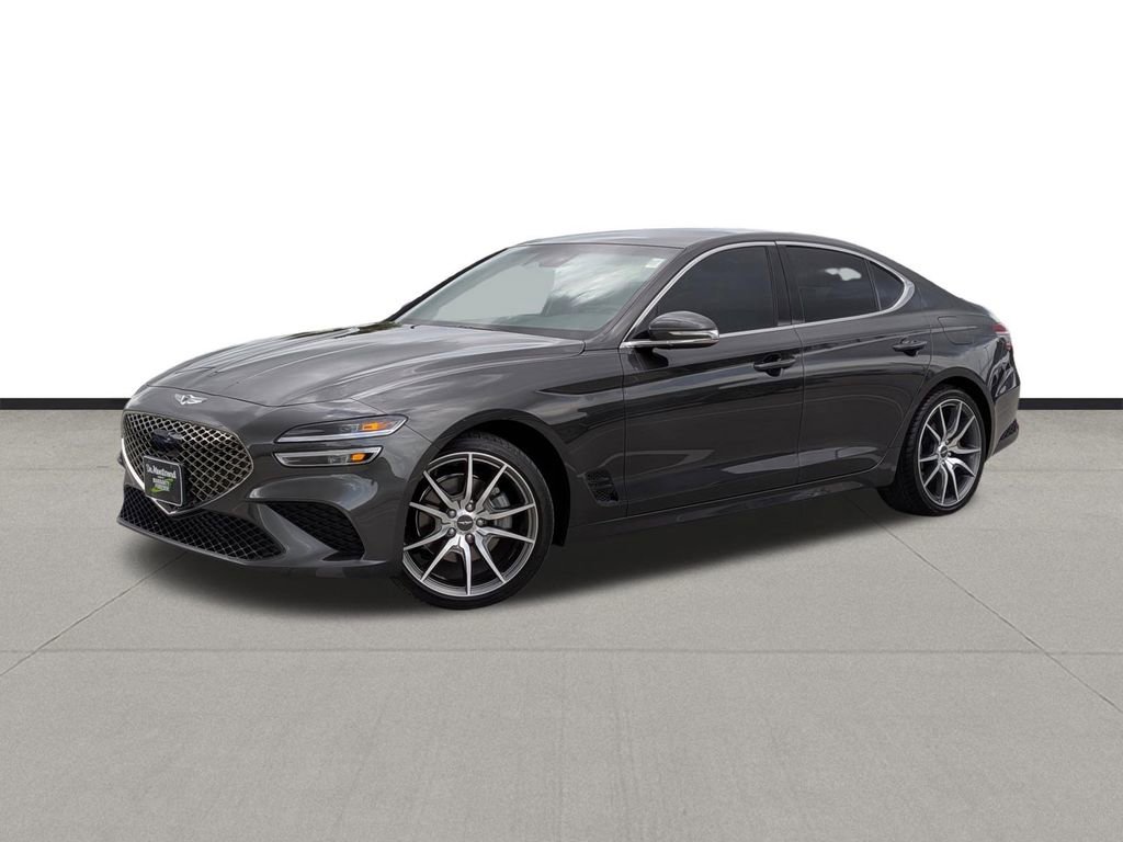 Used 2023 Genesis G70 2.0T image 1