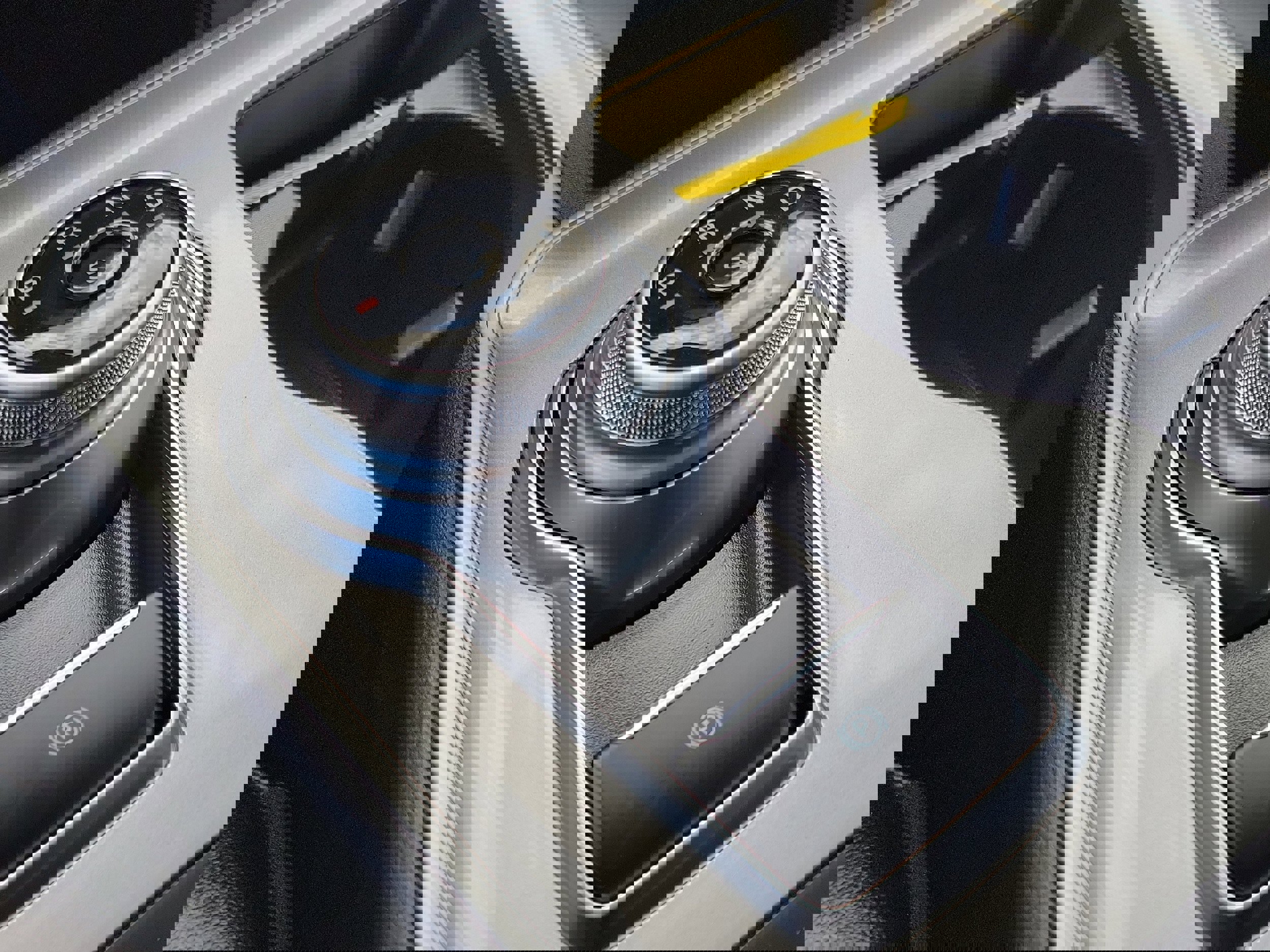 Used 2023 Ford Edge SEL w/ Convenience Package image 32