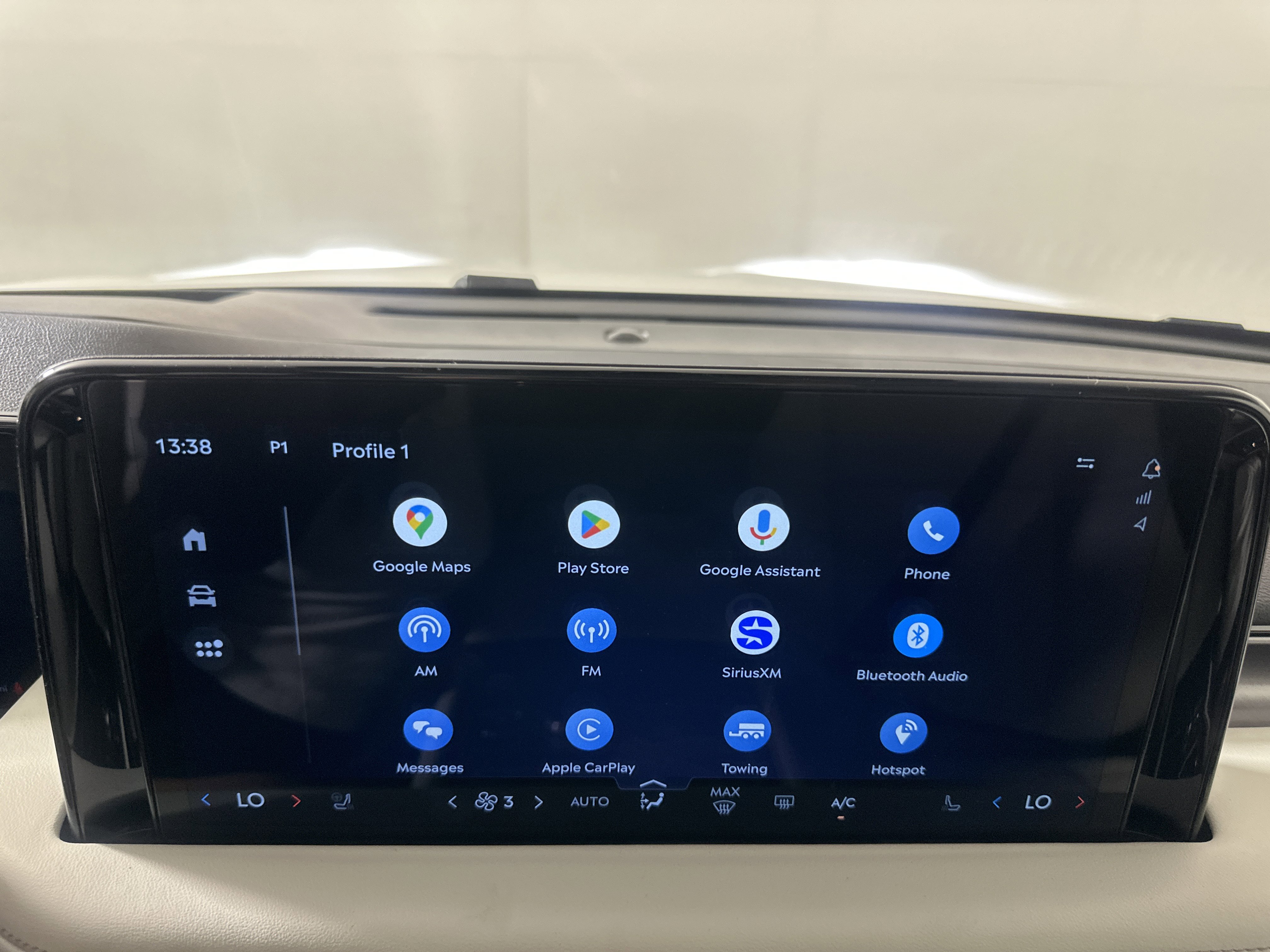 New 2025 Lincoln Aviator AWD image 18