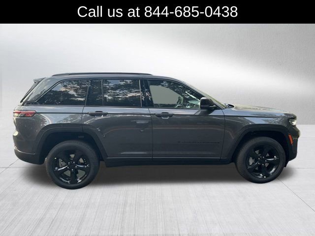 New 2025 Jeep Grand Cherokee Limited w/ Luxury Tech Group II image 4