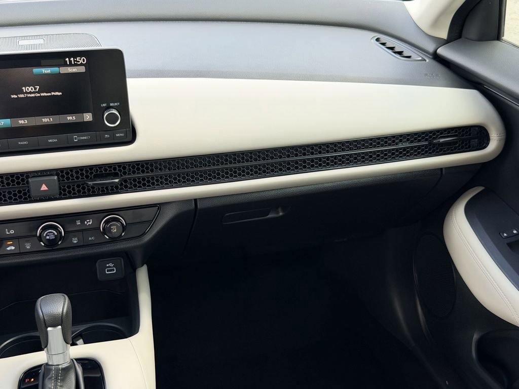 Used 2025 Honda HR-V LX image 17