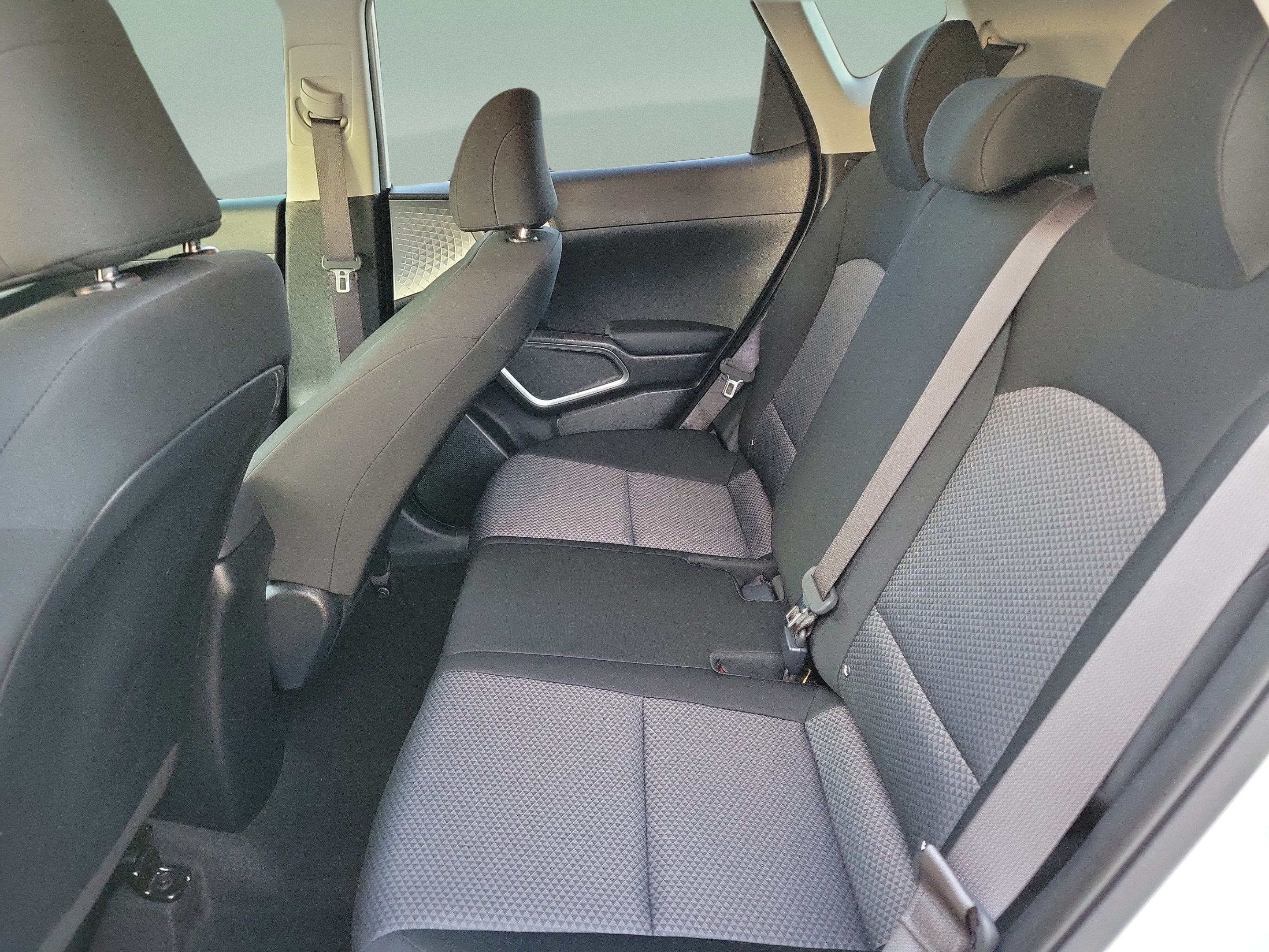 Certified 2025 Kia Soul LX w/ LX Technology Package FWD image 7
