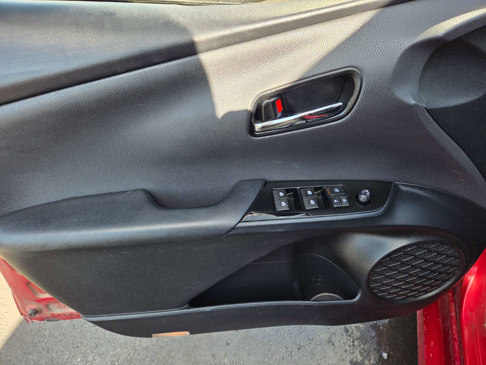 Used 2017 Toyota Prius Prime Advanced image 7