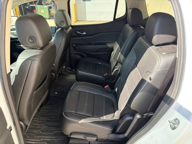 Used 2022 GMC Acadia Denali w/ Denali Technology Package AWD/4WD image 17