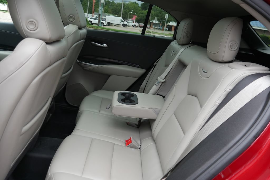 Used 2021 Cadillac XT4 Premium Luxury w/ Cold Weather Package AWD/4WD image 12