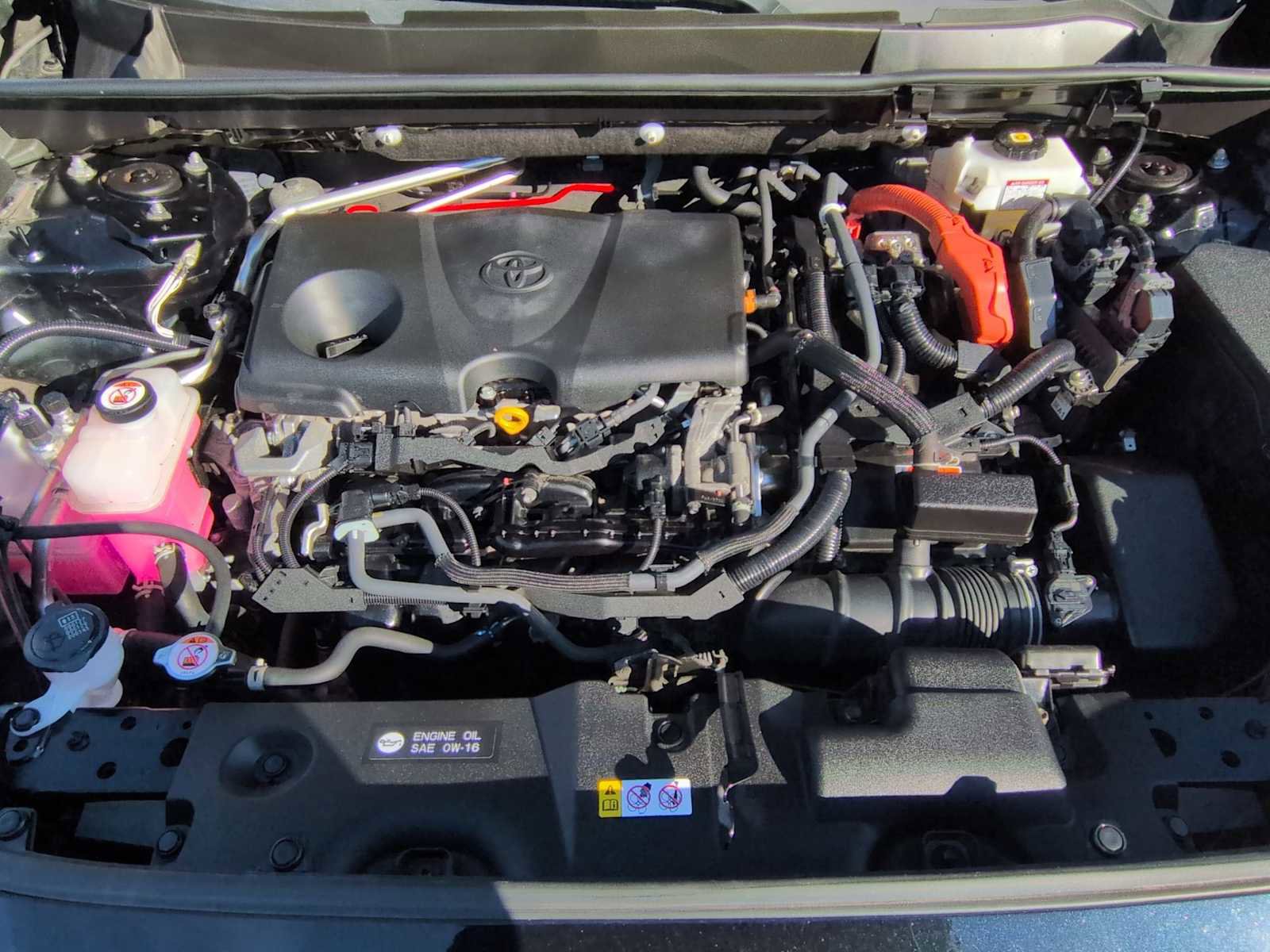 Used 2021 Toyota RAV4 LE image 14