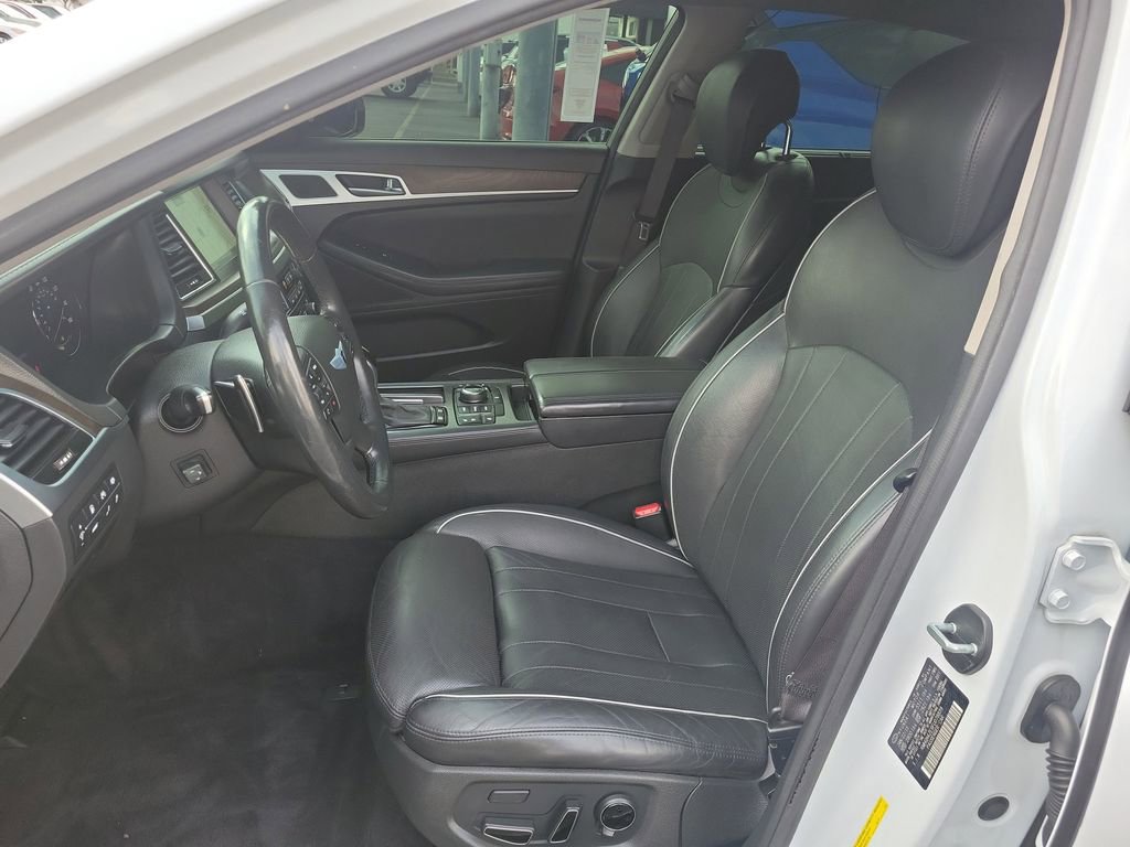 Used 2015 Hyundai Genesis 3.8 w/ Option Group 04 image 18