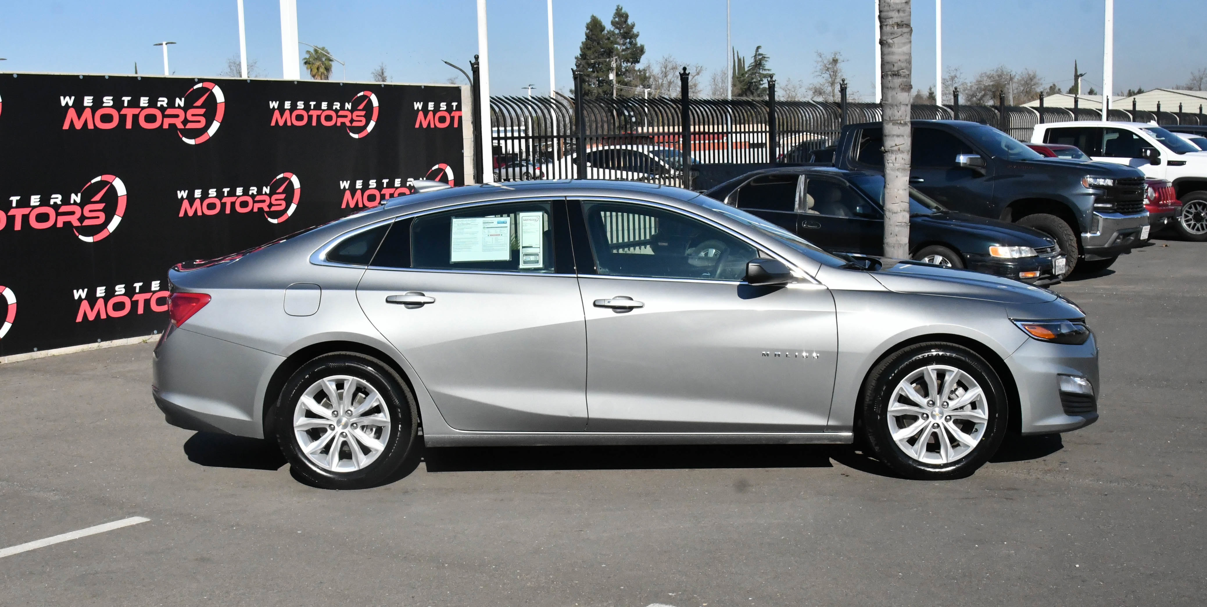 Used 2024 Chevrolet Malibu LT image 9