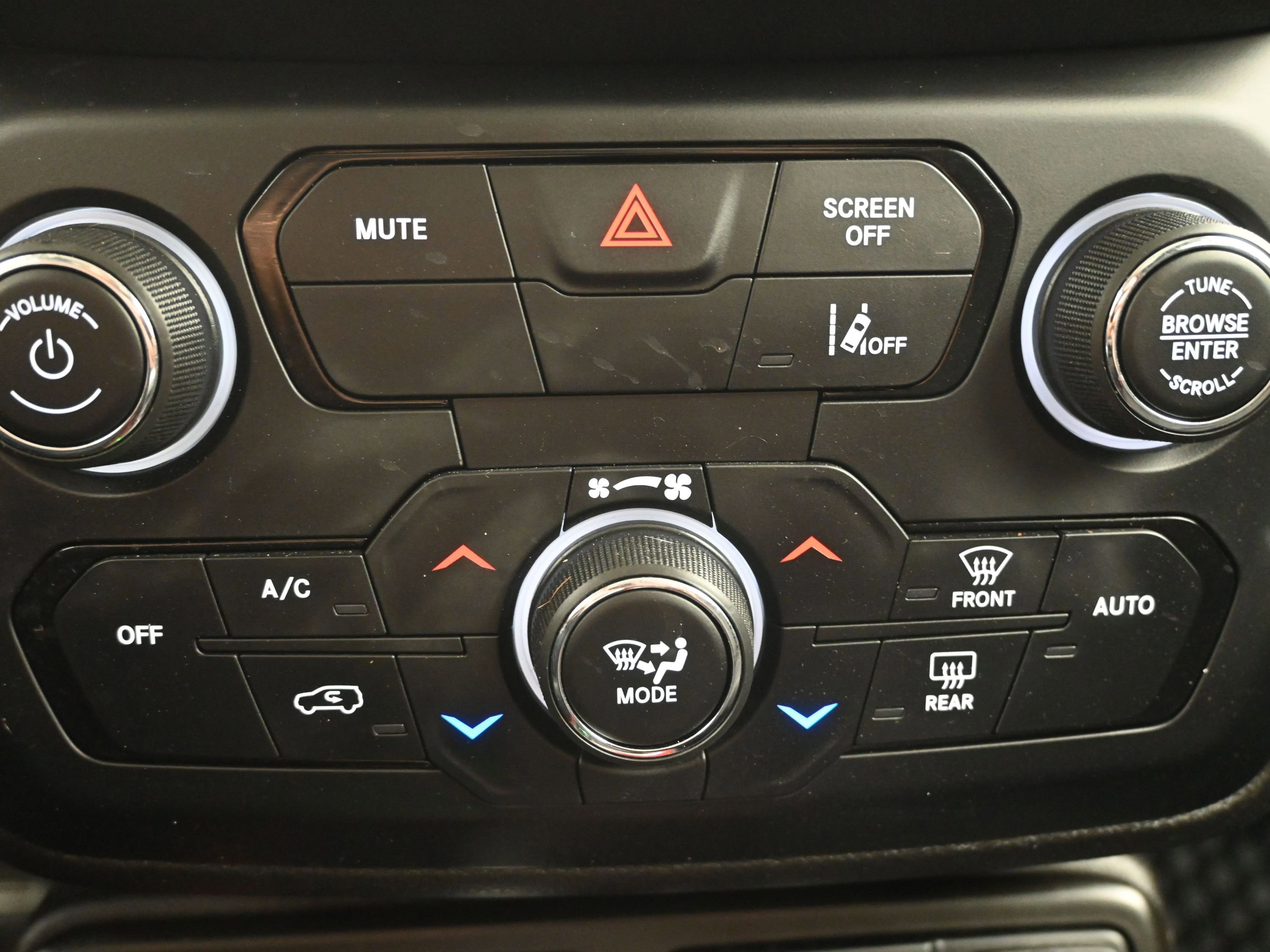 Used 2022 Jeep Renegade Trailhawk w/ Sun/Sound Group AWD/4WD image 15