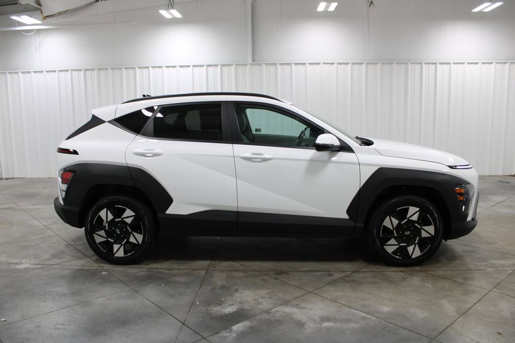 Used 2024 Hyundai Kona SEL w/ Convenience Package image 11