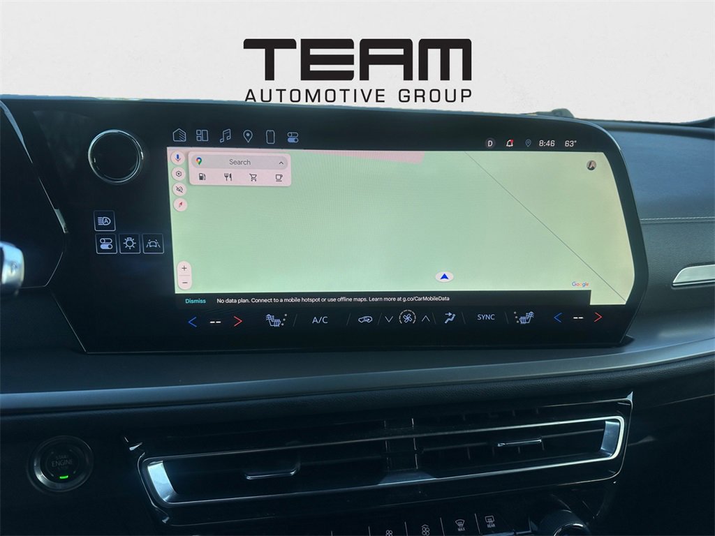 Used 2025 Chevrolet Traverse LT image 12