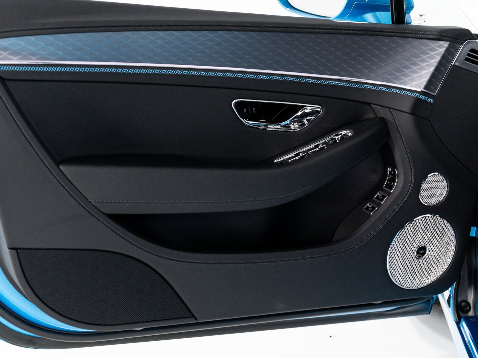 New 2025 Bentley Continental GTC image 19