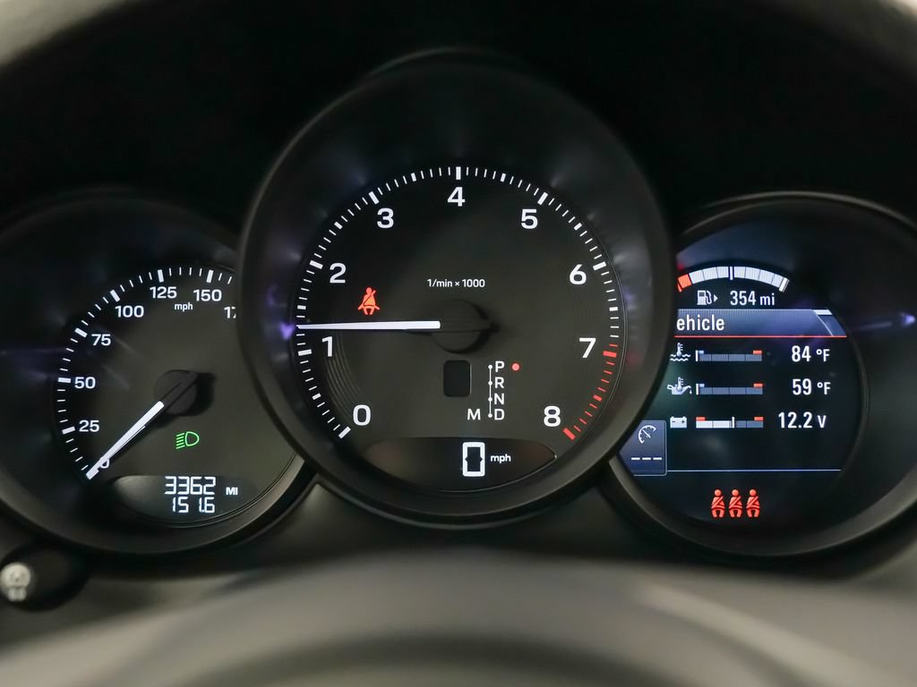 Certified 2026 Porsche Macan AWD/4WD image 18