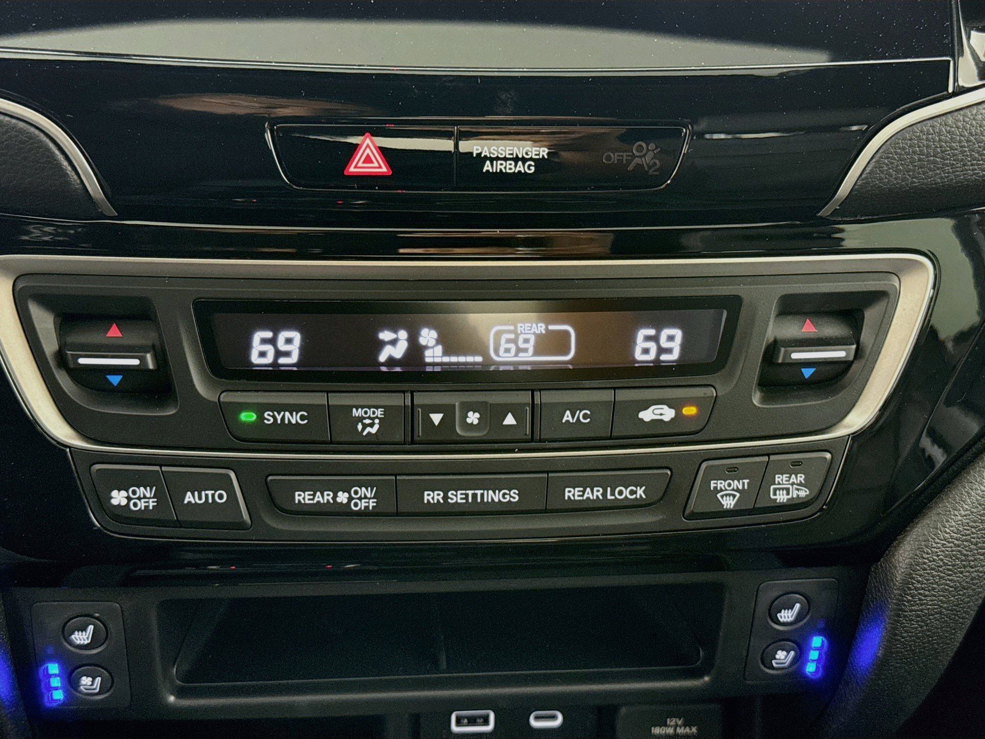 Used 2025 Honda Passport Black Edition image 18