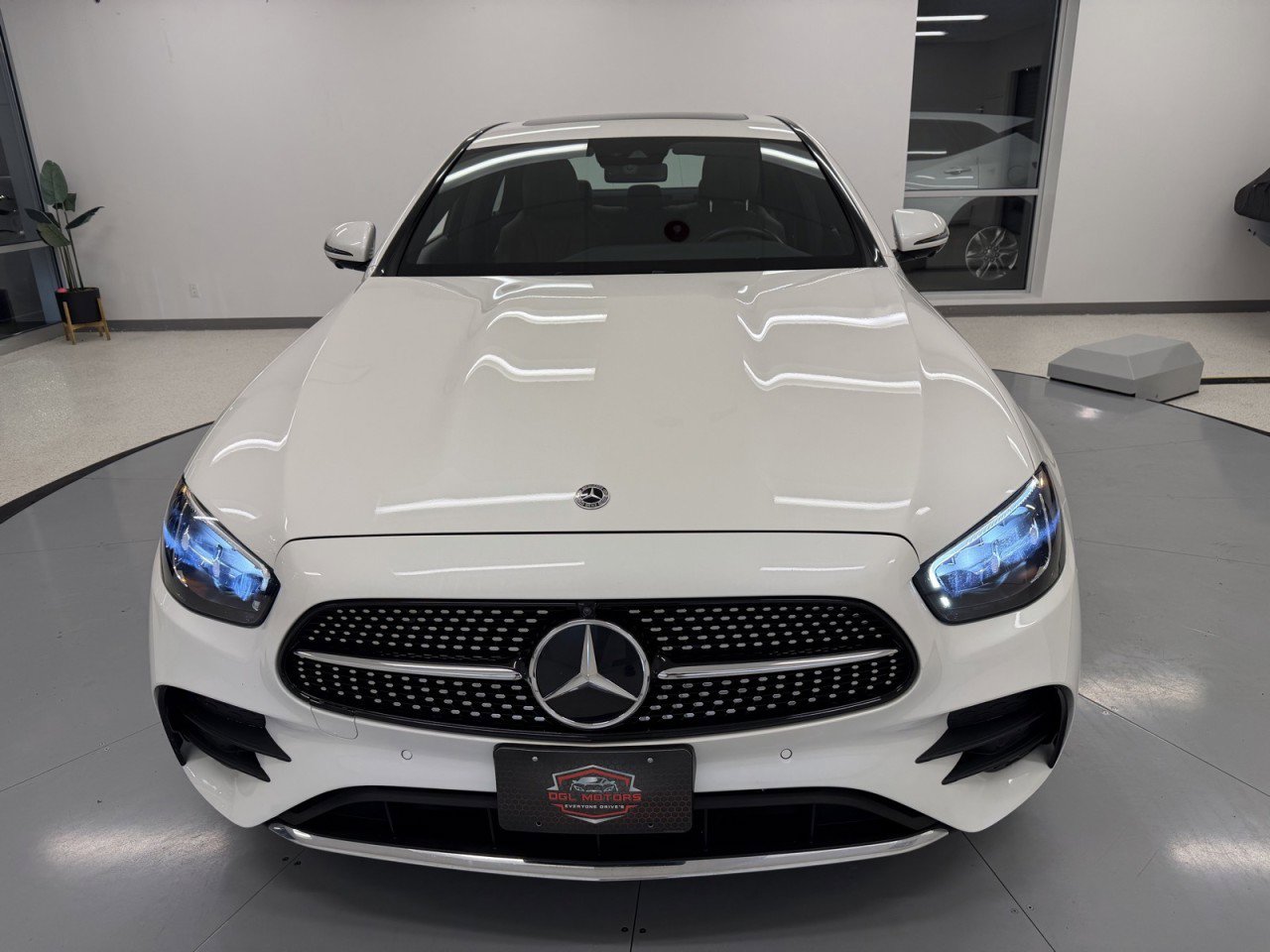 Used 2023 Mercedes-Benz E 350 4MATIC Sedan w/ Premium Package image 75